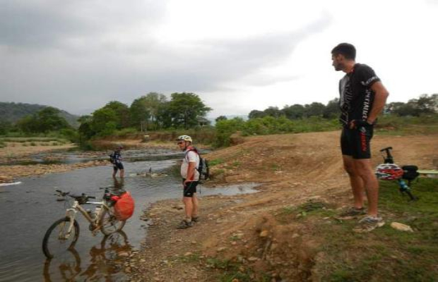 Cambodia cycling tour